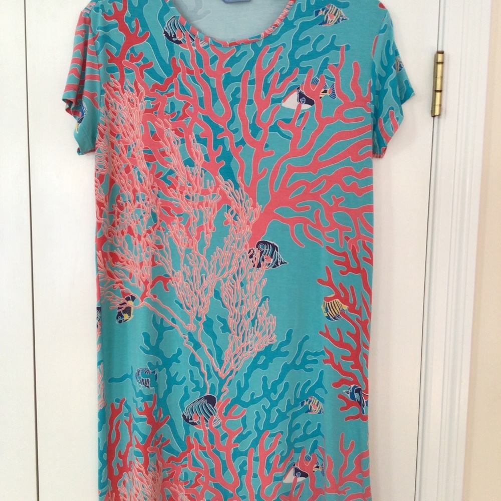 Tori Richard t shirt dress in turquoise and coral with a ‘sea pattern’. EUC.
